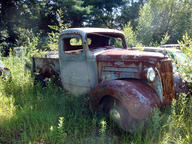 Vintage truck on sale salvage yards